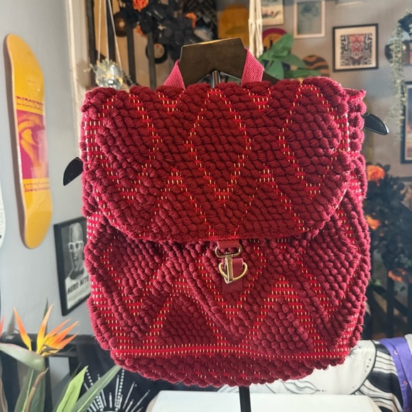 Panache Chic Burgundy Diamond Knit Women's Backpack - Picture 7 of 10